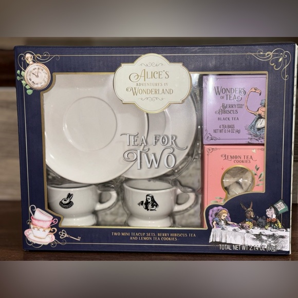 Alice’s Adventures in Wonderland Tea for Two - NEW - Picture 5 of 6